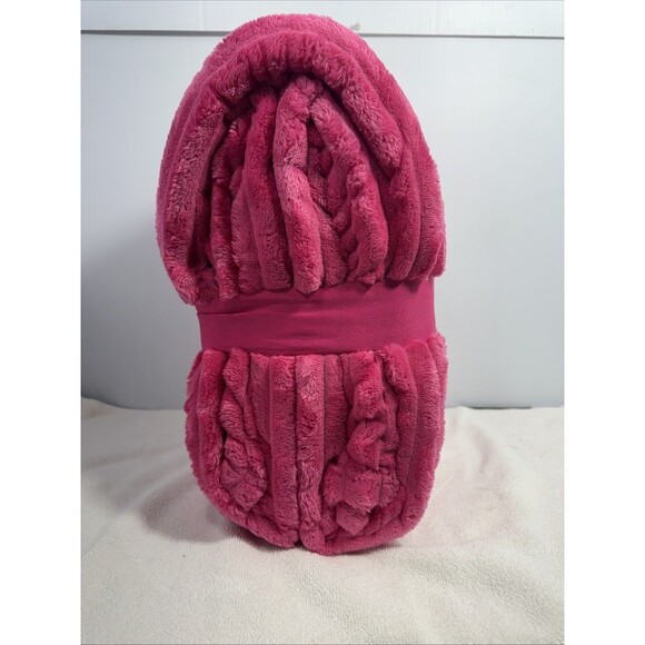 Throw Blanket Extremely Soft & Warm Oversized Plush Blanket, 78" x 92"new - Picture 3 of 3